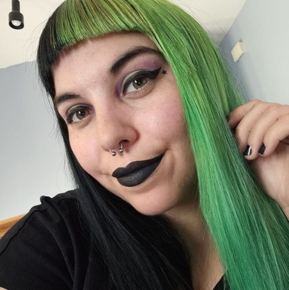 Meet your Posher, Kayla